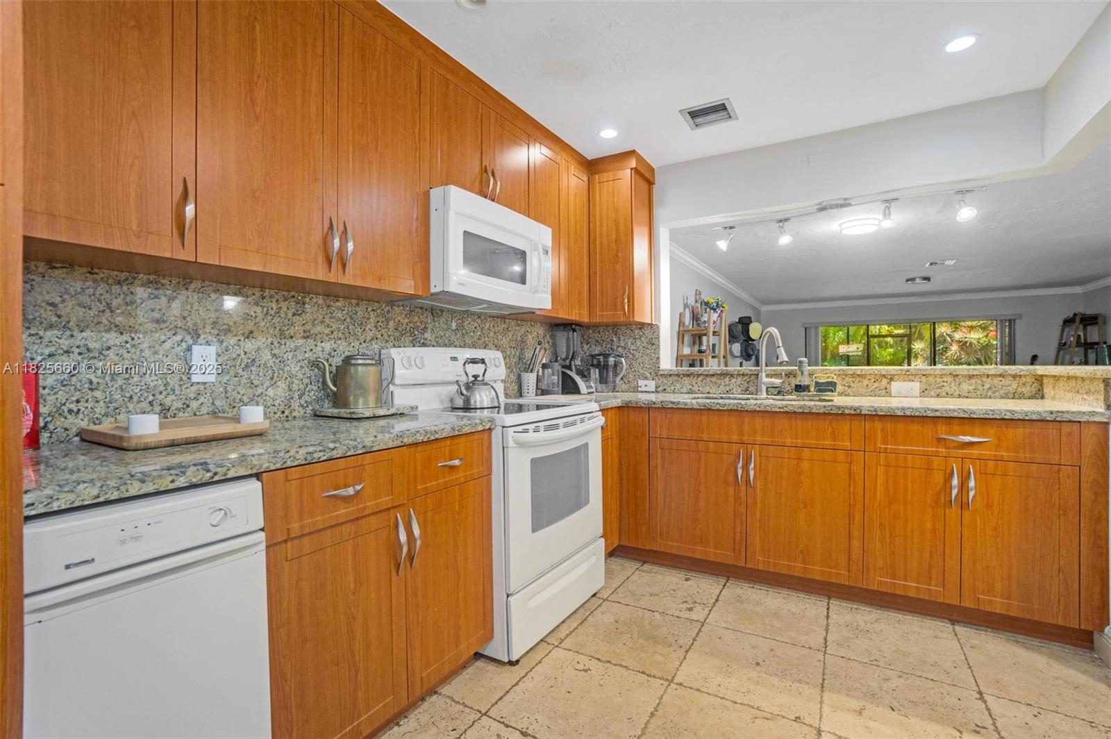 3538 Estepona Ave #D-2, Doral, Florida image 16