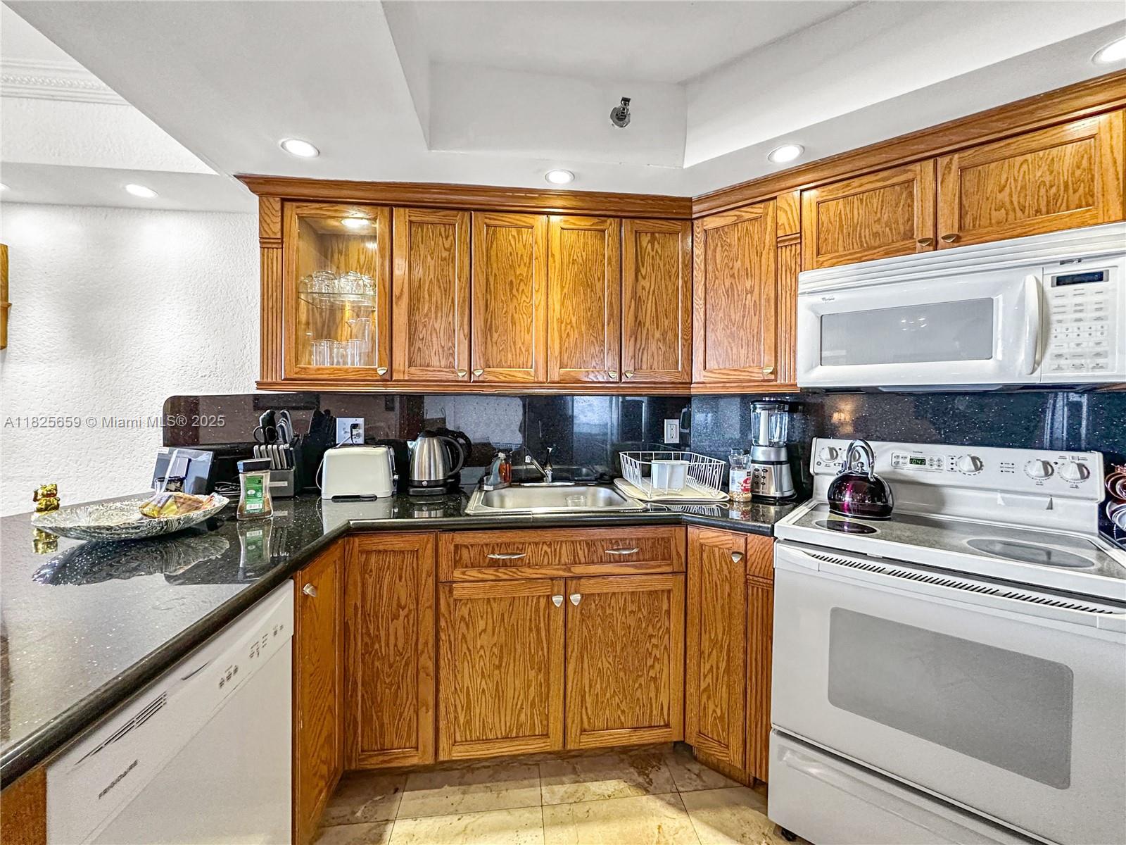 6767 Collins Ave #704, Miami Beach, Florida image 9