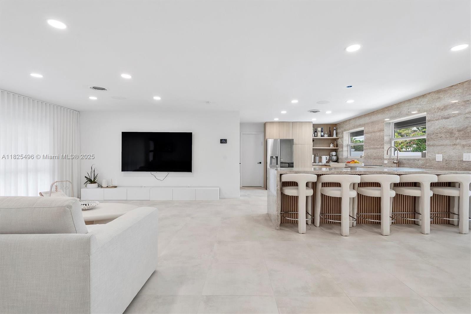 417 N Highland Dr, Hollywood, Florida image 12