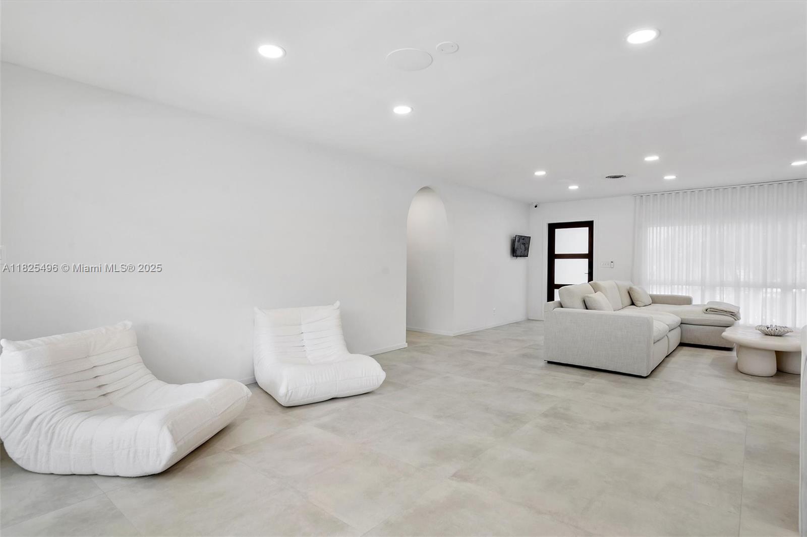 417 N Highland Dr, Hollywood, Florida image 14