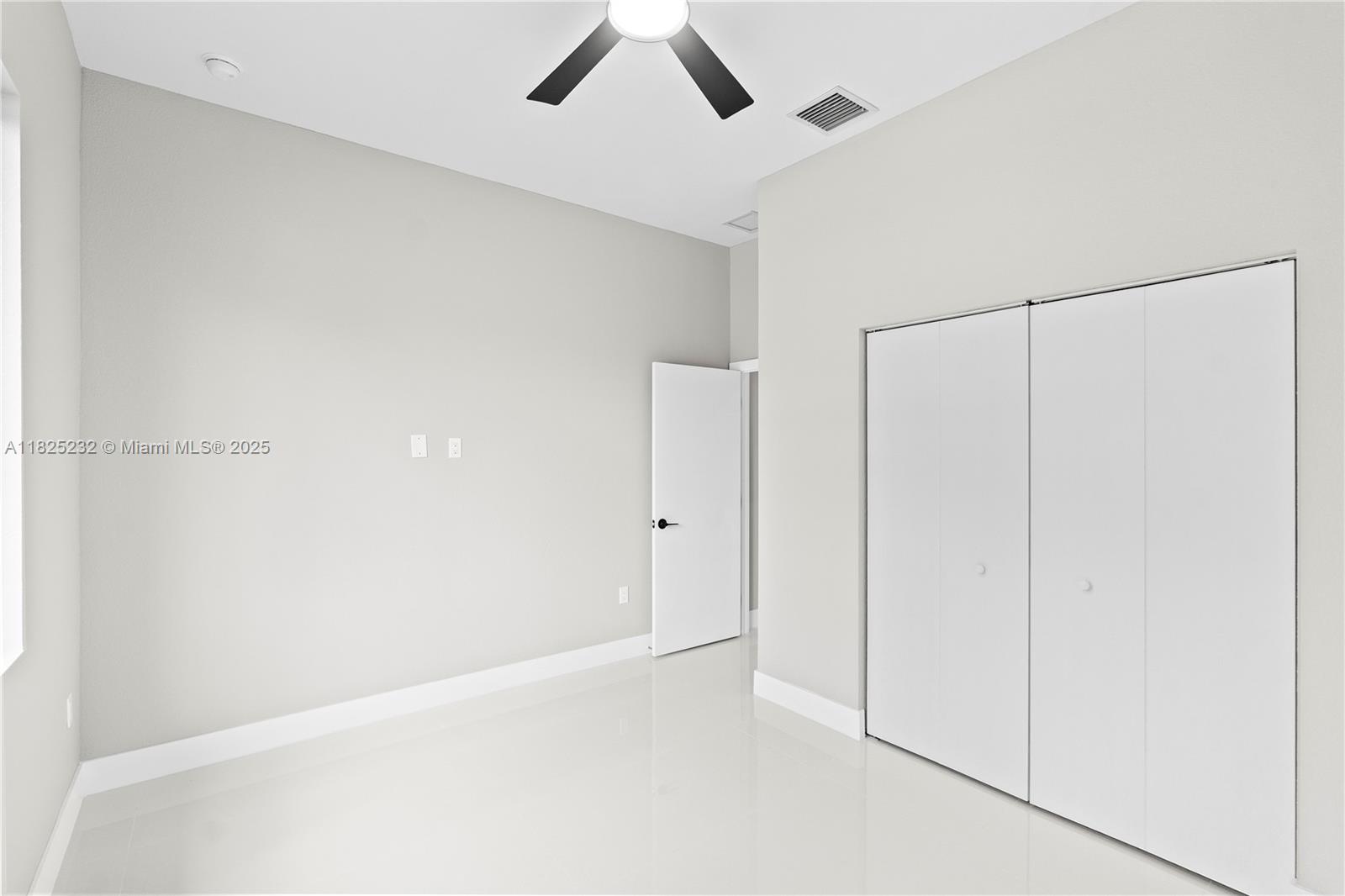 2101 NW 27th St, Oakland Park, Florida image 15