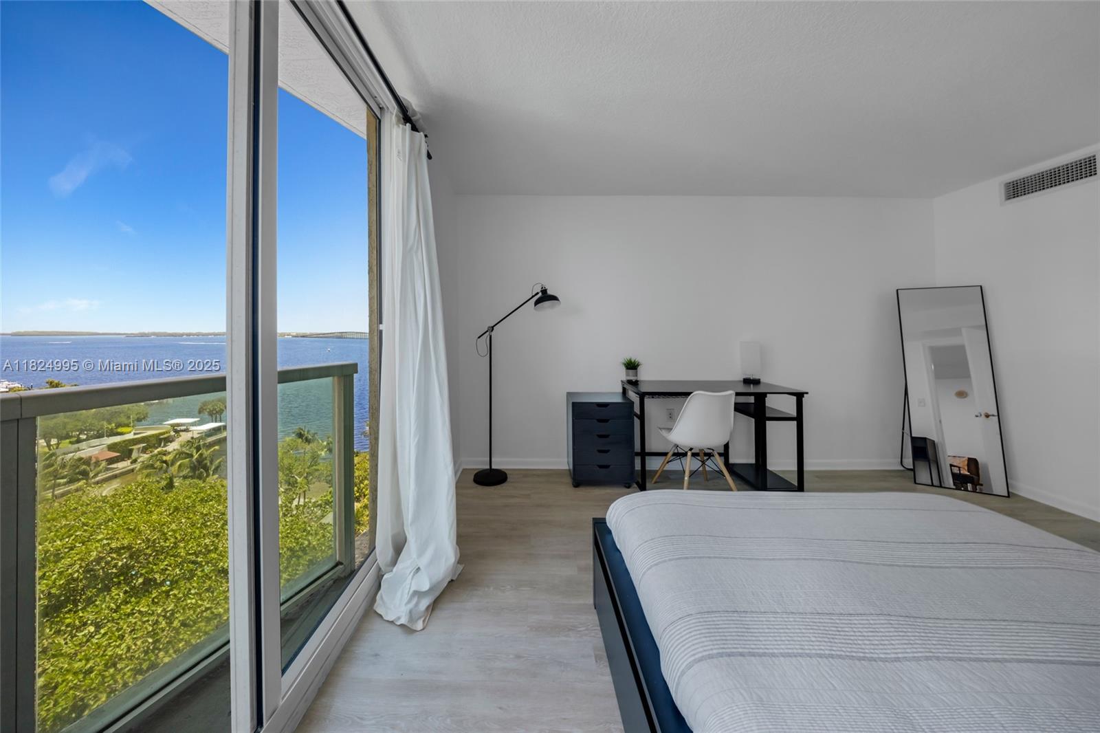 2101 Brickell Ave #605, Miami FL 33129
