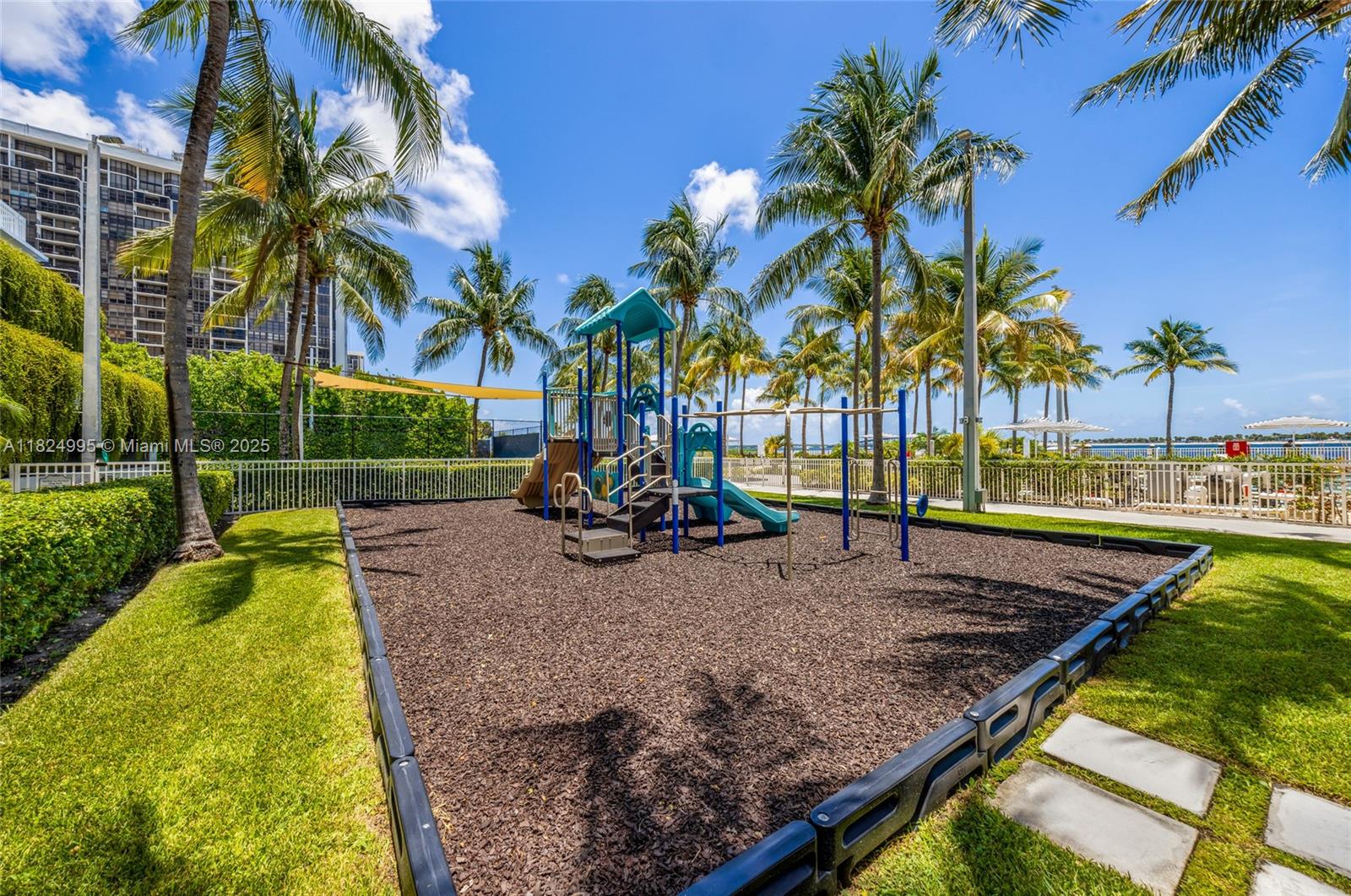 2101 Brickell Ave #605, Miami FL 33129