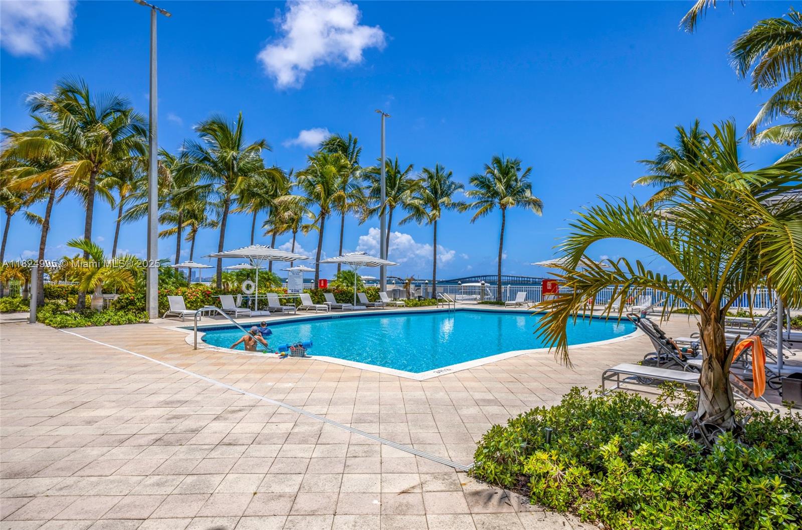 2101 Brickell Ave #605, Miami FL 33129