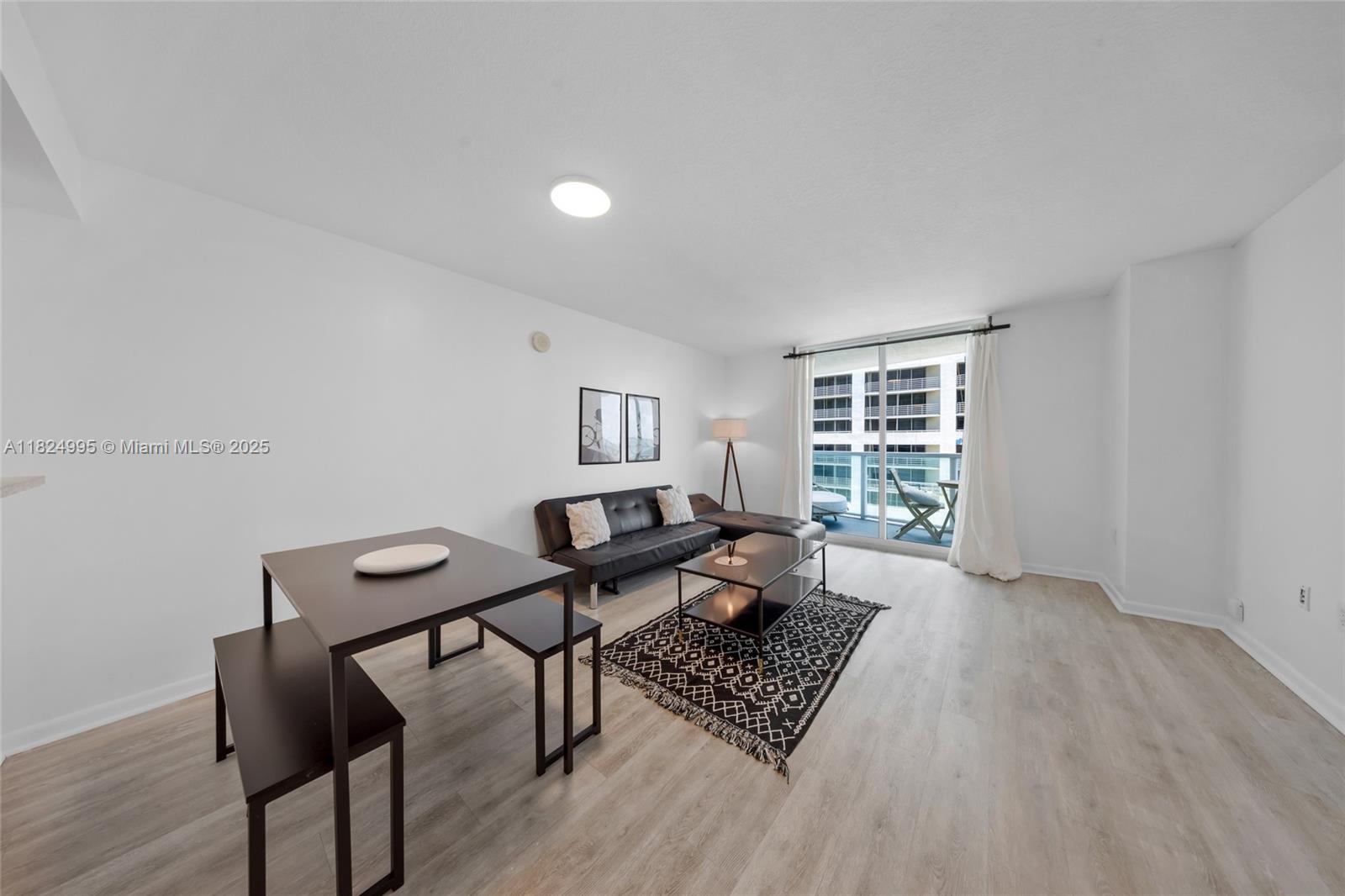2101 Brickell Ave #605, Miami FL 33129