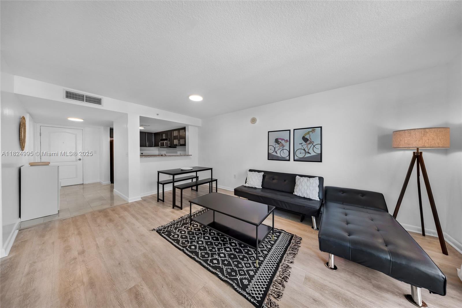 2101 Brickell Ave #605, Miami FL 33129