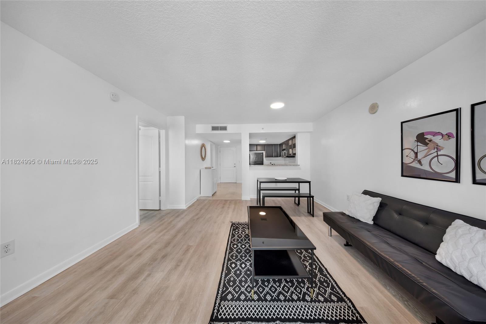 2101 Brickell Ave #605, Miami FL 33129