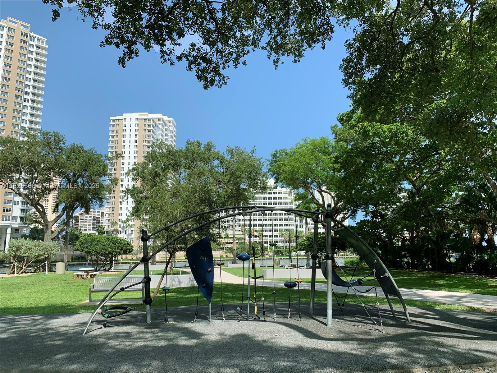 Residential, Miami, Florida image 3