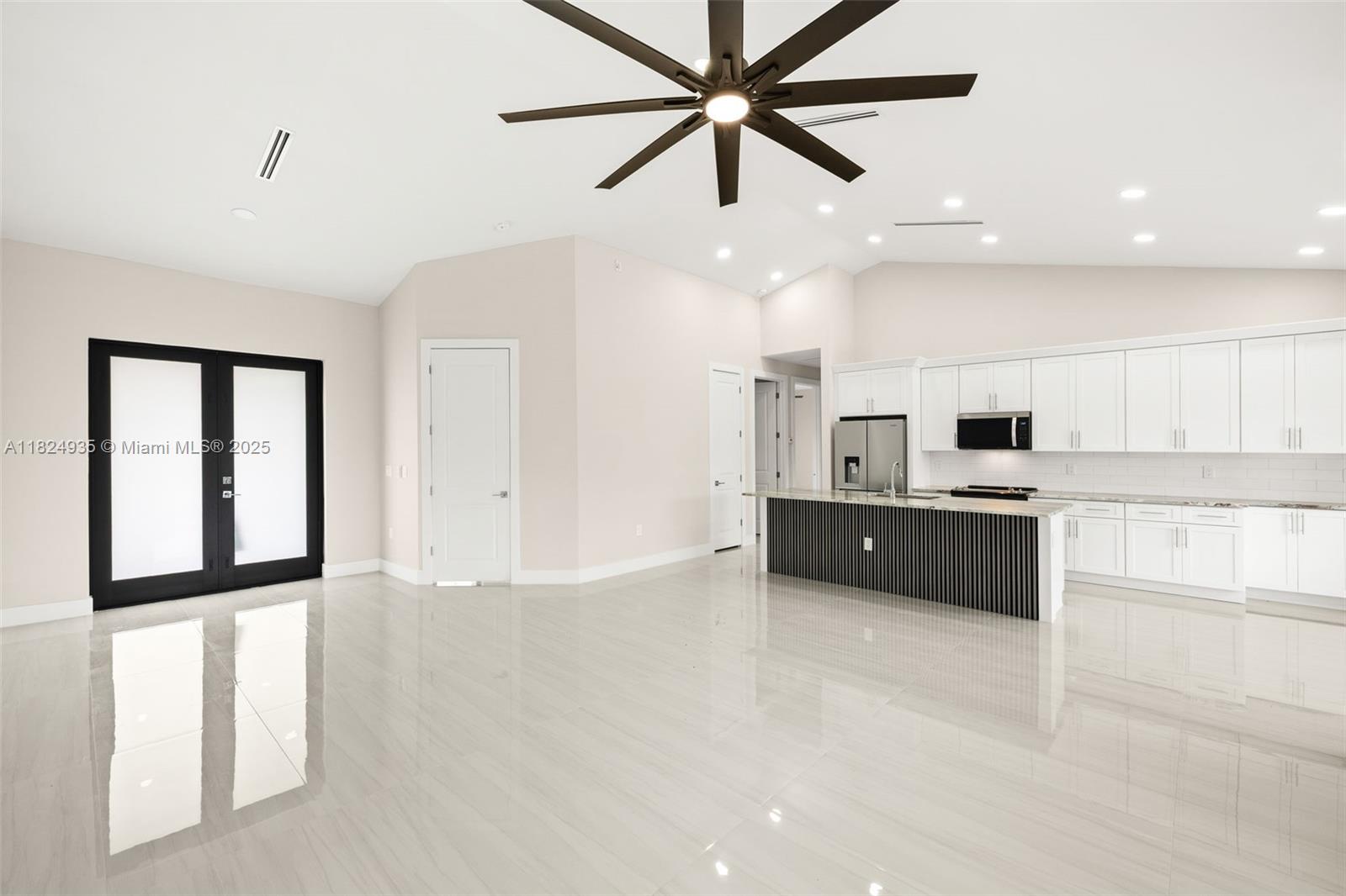 225 NE 8th Terr, Cape Coral, Florida image 5