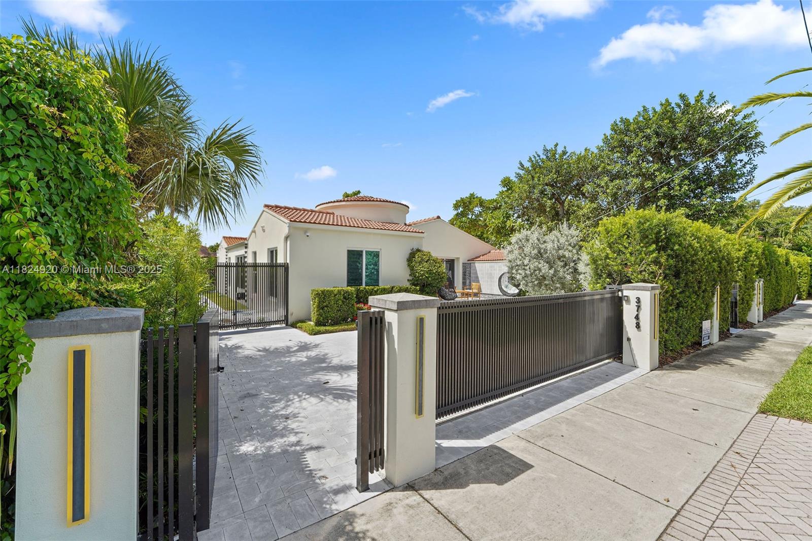 3748 Prairie Ave, Miami Beach, Florida image 2