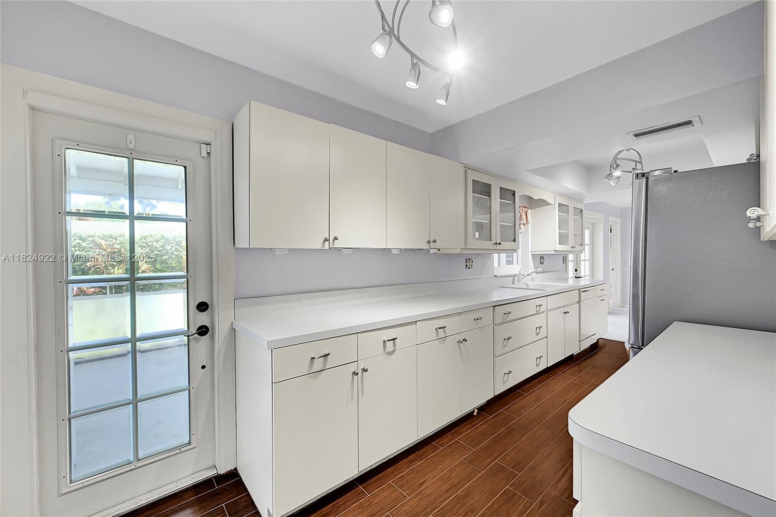 8301 NW 37th St, Coral Springs, Florida image 9