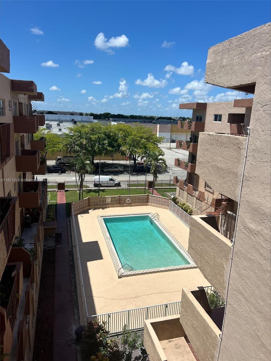 1630 W 46th St #511C, Hialeah, Florida image 2