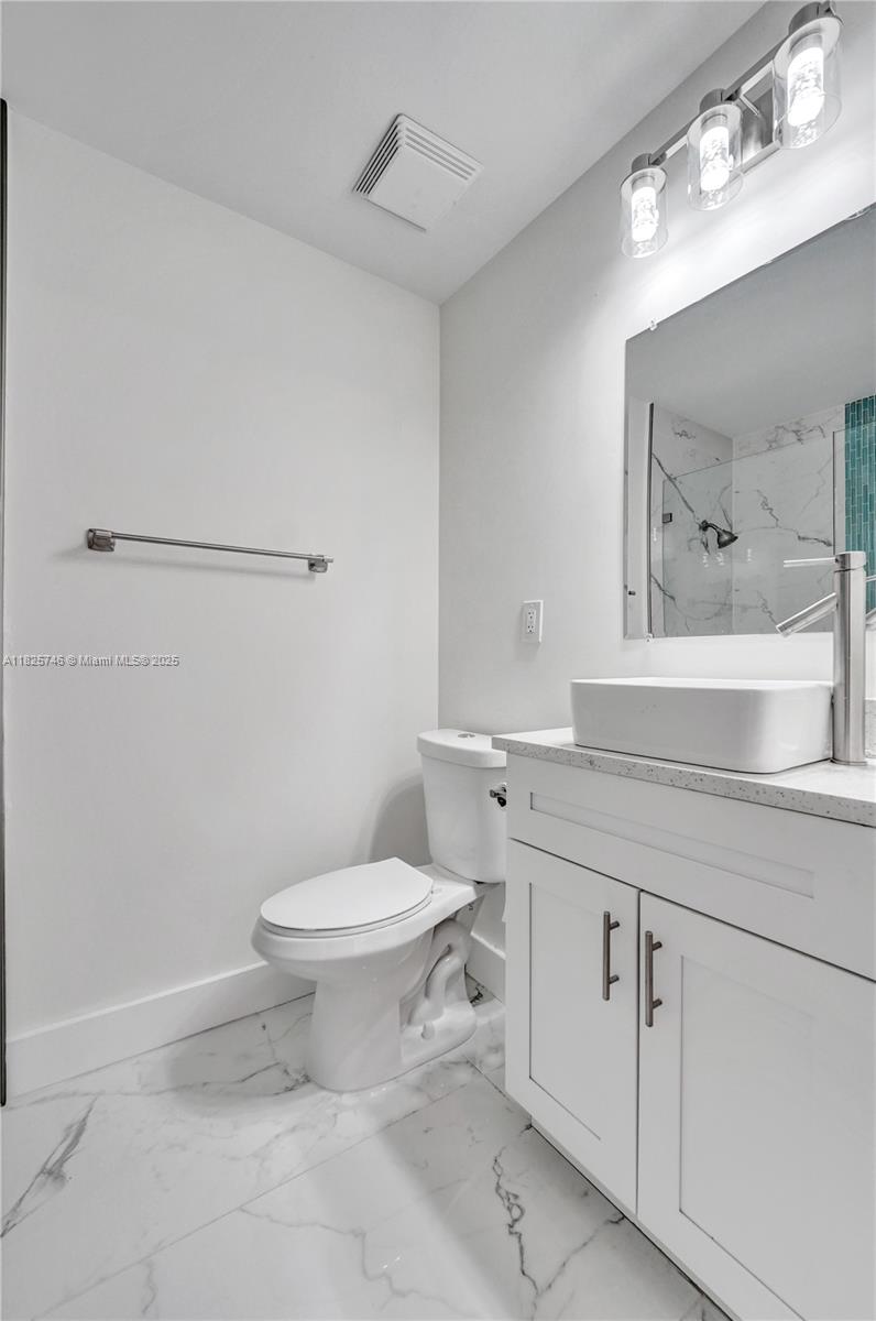 1033 NE 17th Way #904, Fort Lauderdale, Florida image 24