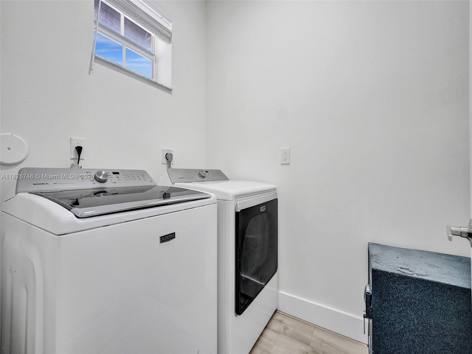 1033 NE 17th Way #904, Fort Lauderdale, Florida image 44