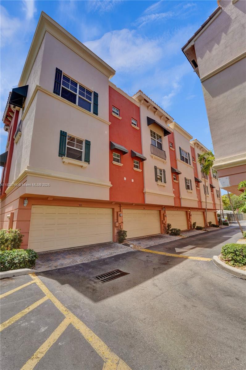 1033 NE 17th Way #904, Fort Lauderdale, Florida image 46