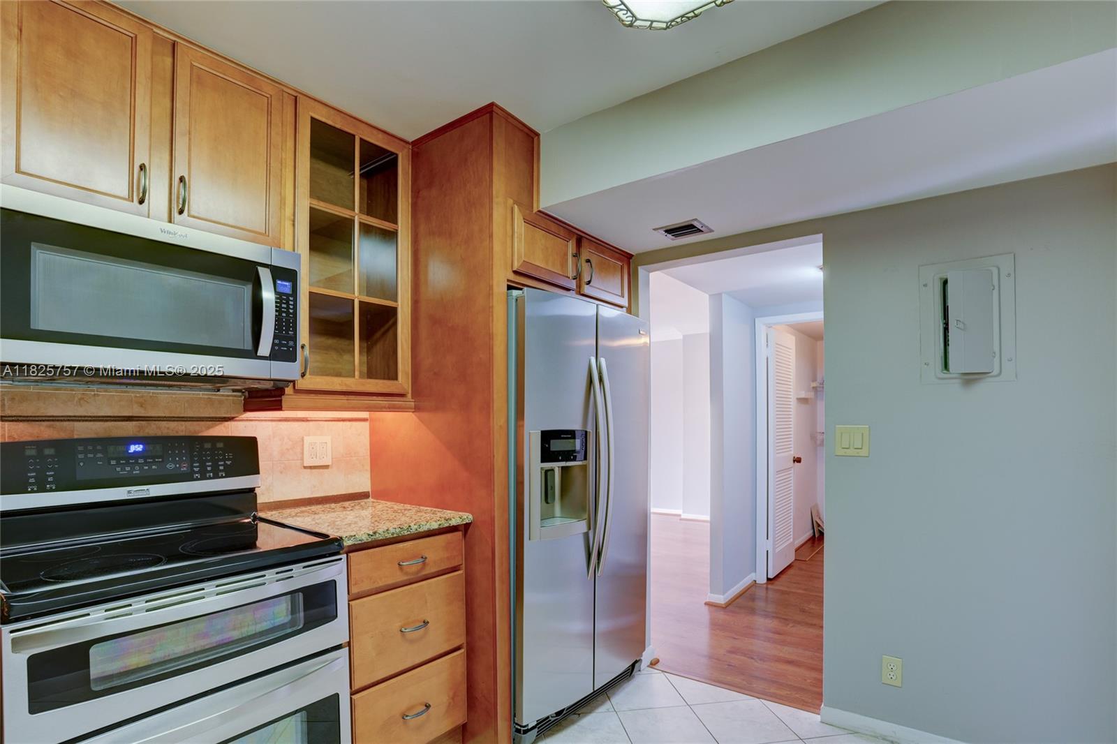 2500 Parkview Dr #405, Hallandale Beach, Florida image 7