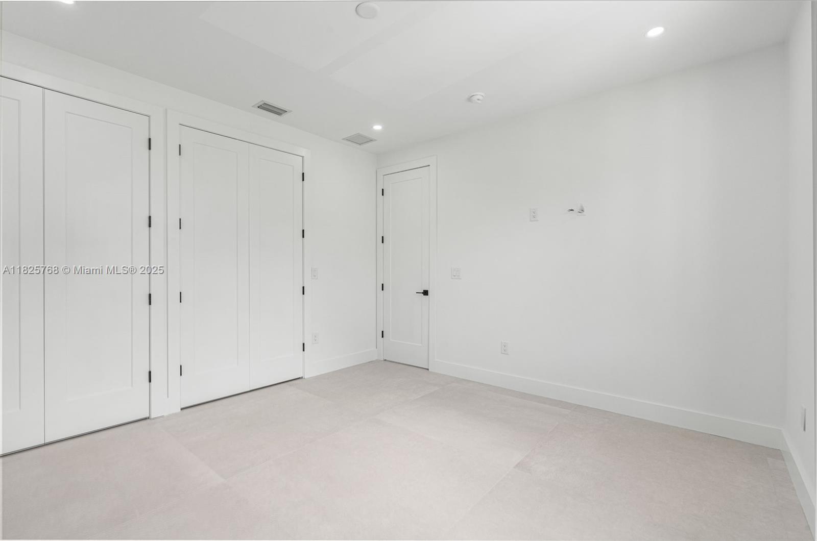 8946 NW 176th Ln, Miami, Florida image 32