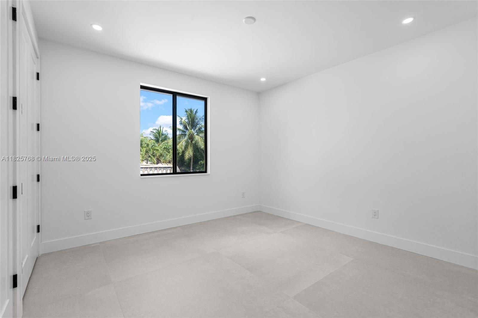 8946 NW 176th Ln, Miami, Florida image 34