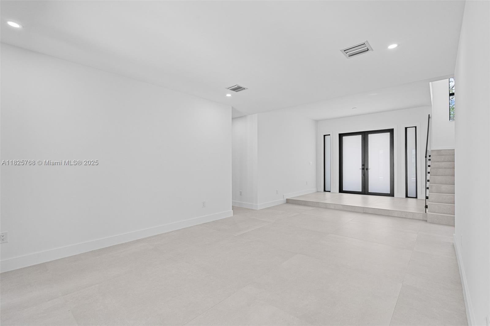 8946 NW 176th Ln, Miami, Florida image 9