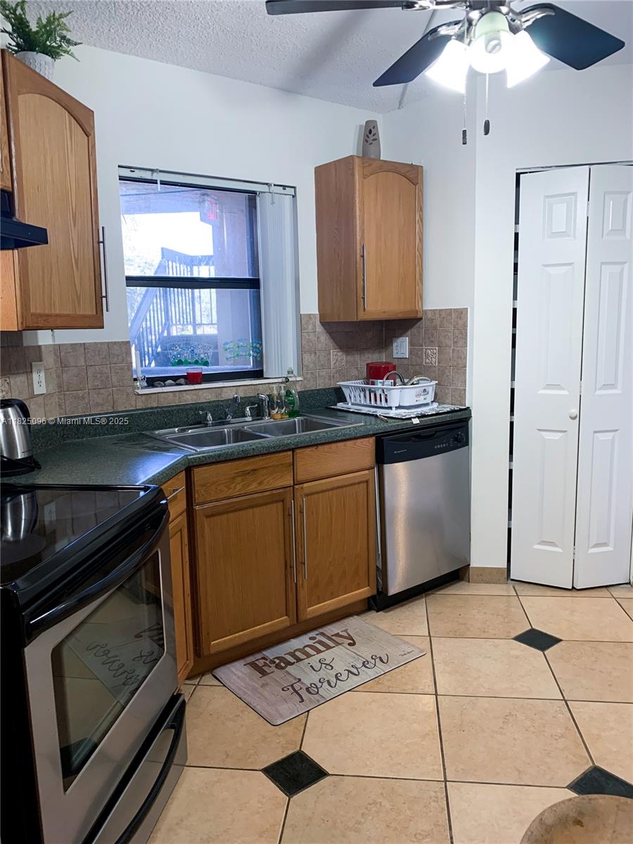 6555 W Broward Blvd #208, Plantation, Florida image 13