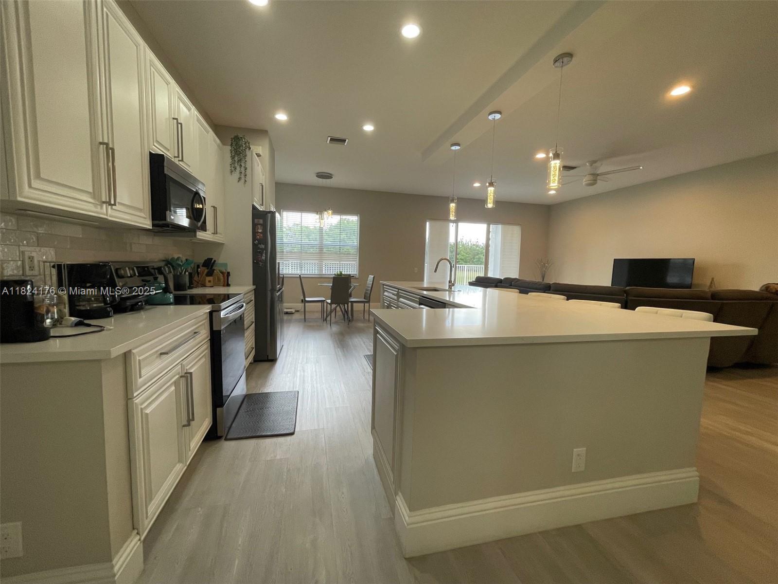 1087 Chenille Cir, Weston, Florida image 14