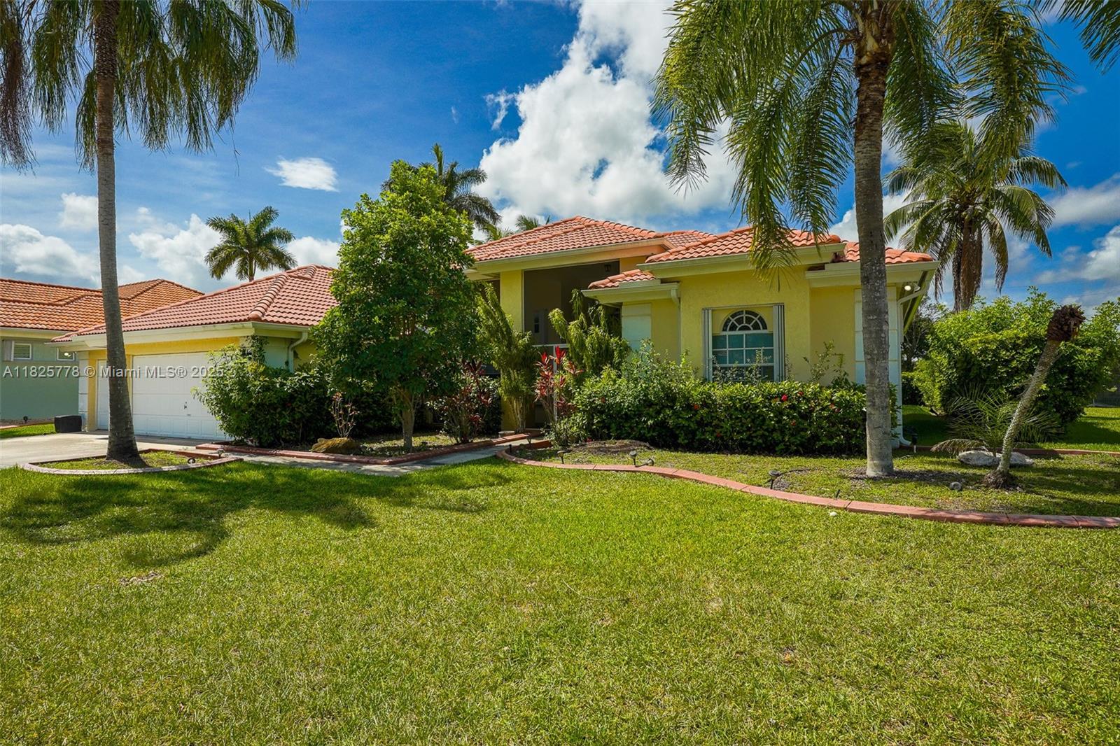 2575 Muirfield Ter, Homestead, Florida image 11
