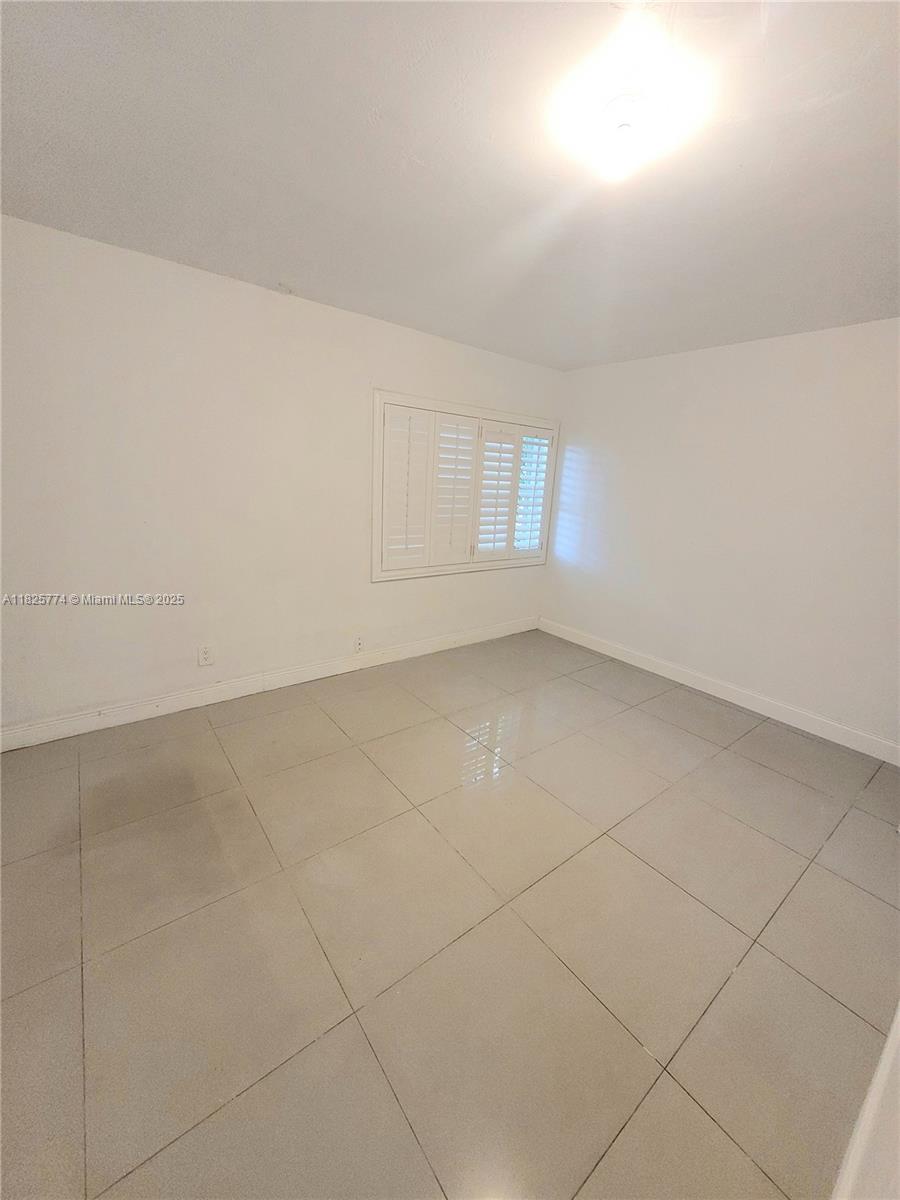 1132 Moffett St, Hallandale Beach, Florida image 24