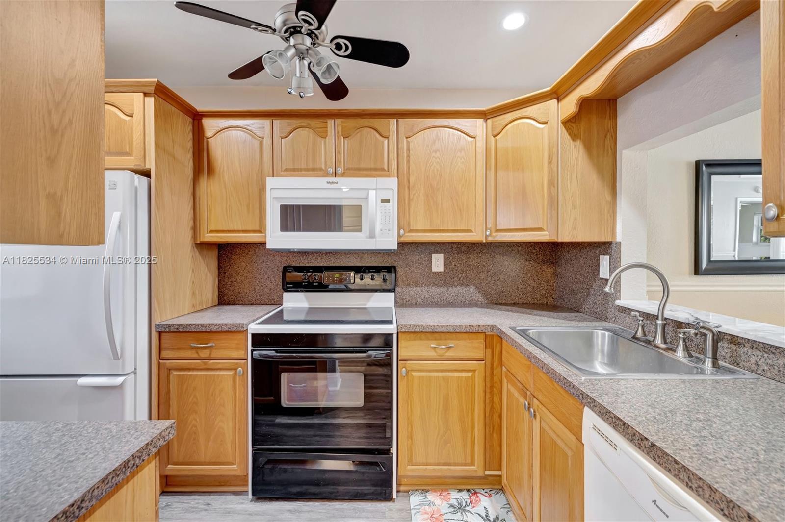 2097 S Ocean #207, Hallandale Beach, Florida image 32