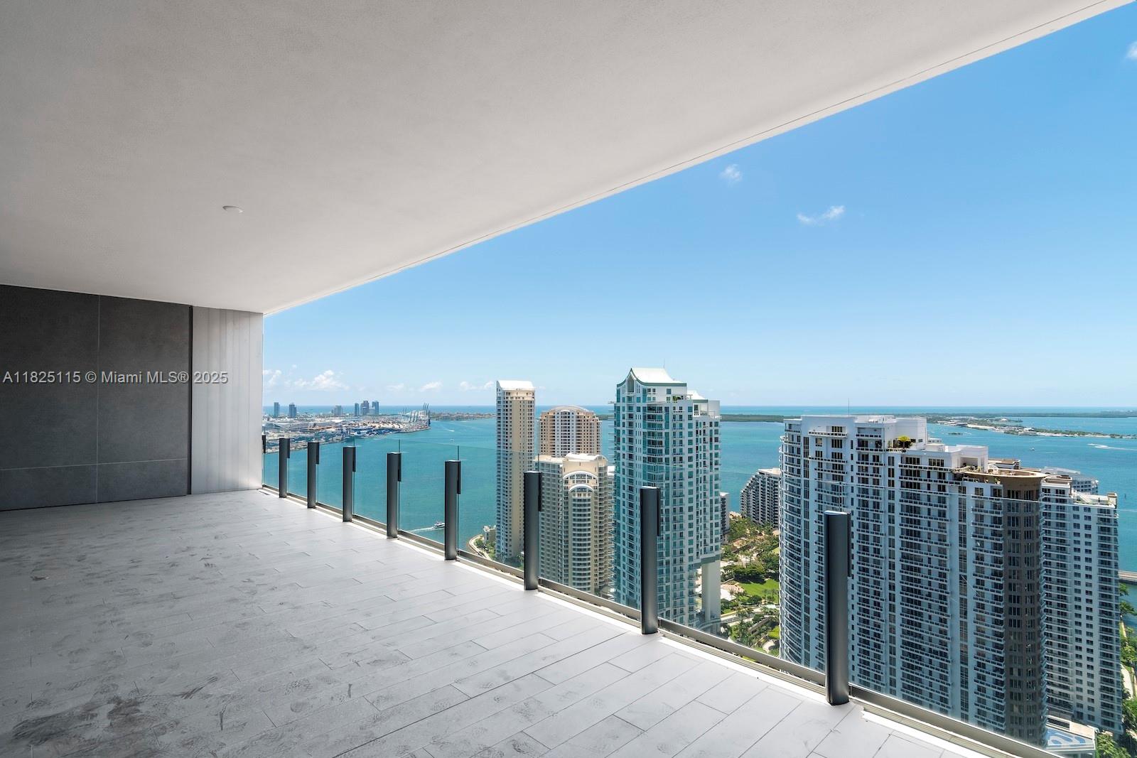 Condo for Sale in Miami, FL
