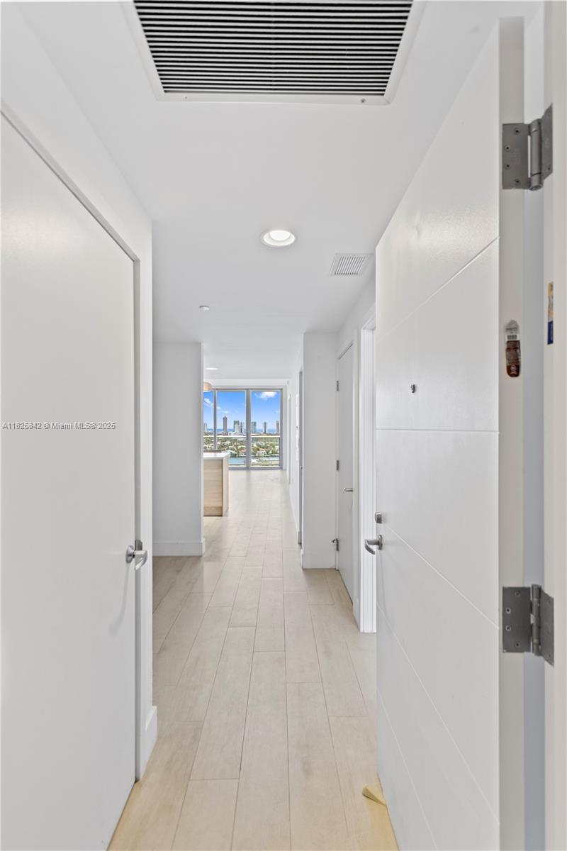 16385 Biscayne Blvd #1918, North Miami Beach, Florida image 17