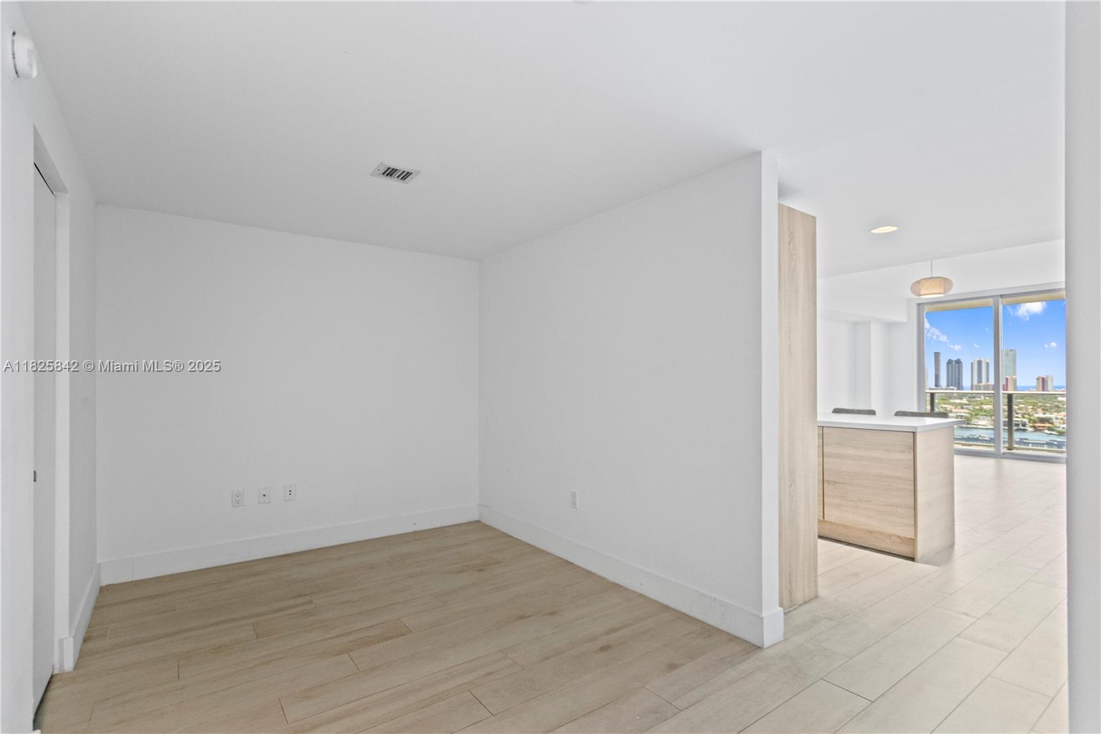 16385 Biscayne Blvd #1918, North Miami Beach, Florida image 18