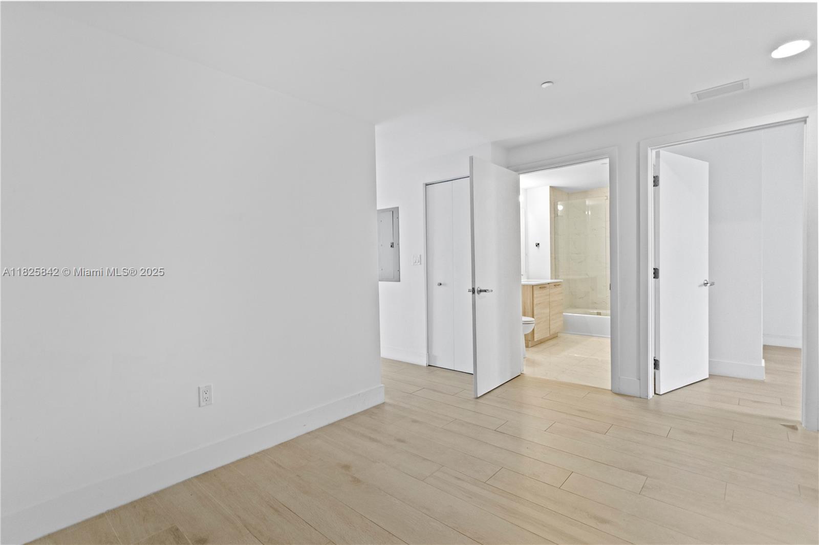 16385 Biscayne Blvd #1918, North Miami Beach, Florida image 19