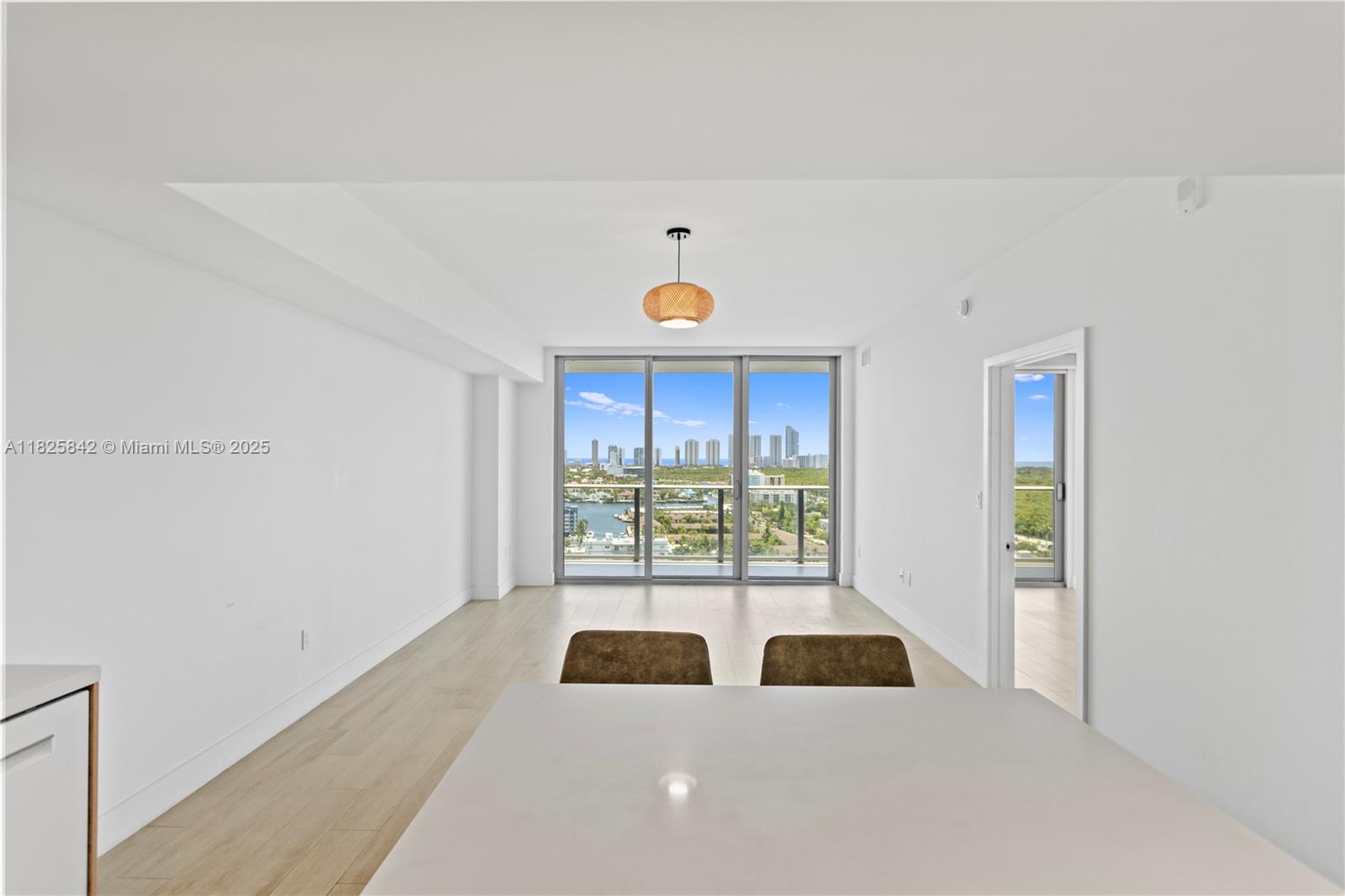16385 Biscayne Blvd #1918, North Miami Beach, Florida image 28