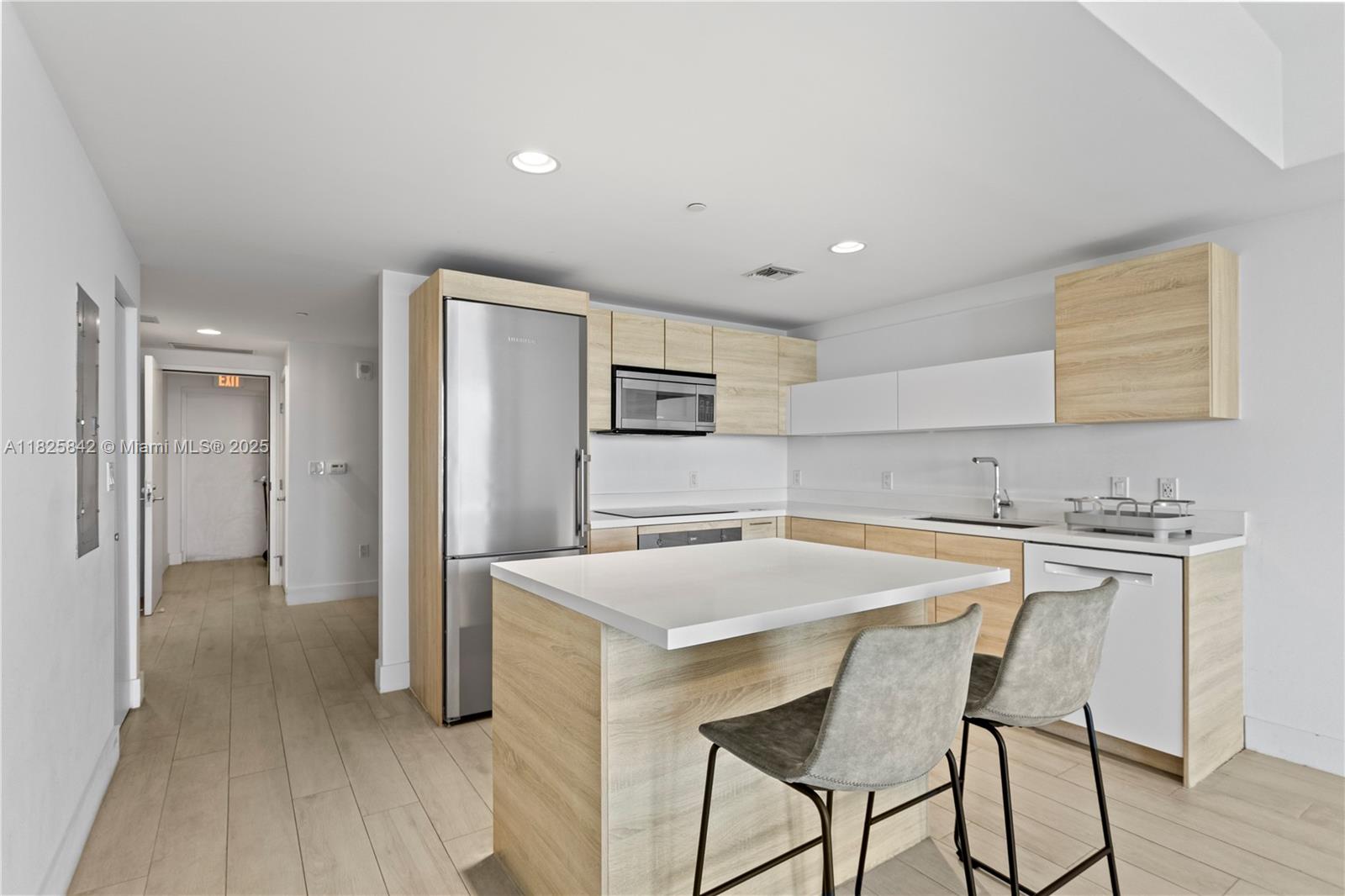 16385 Biscayne Blvd #1918, North Miami Beach, Florida image 36
