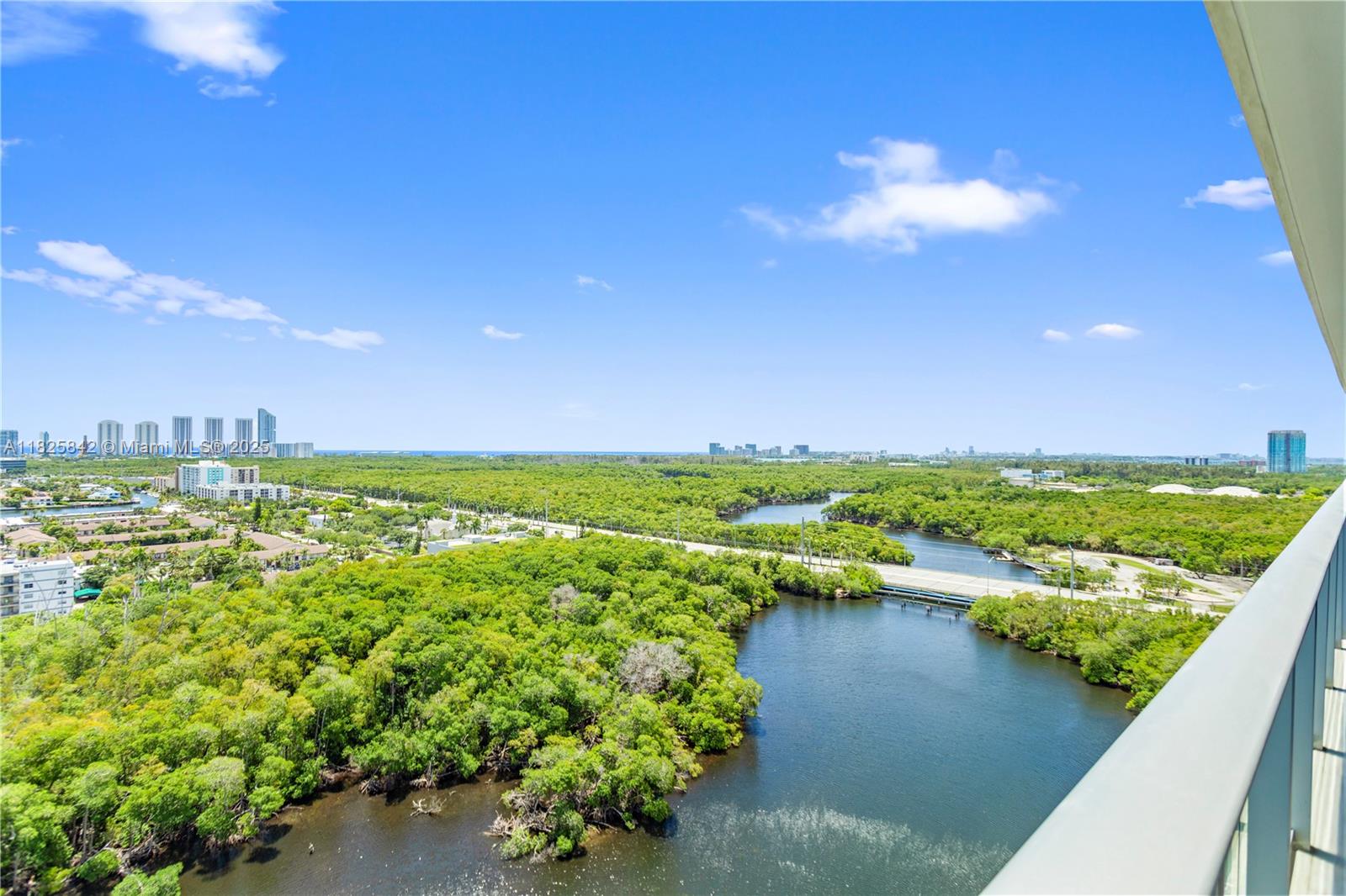 16385 Biscayne Blvd #1918, North Miami Beach, Florida image 37