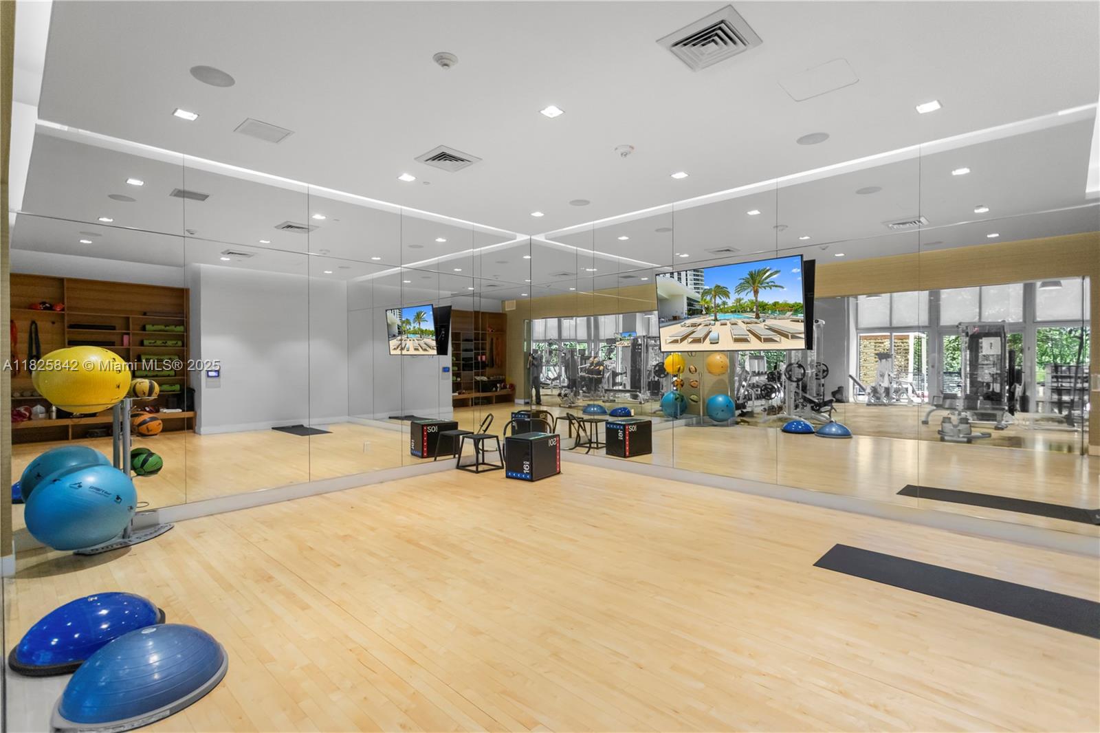 16385 Biscayne Blvd #1918, North Miami Beach, Florida image 4