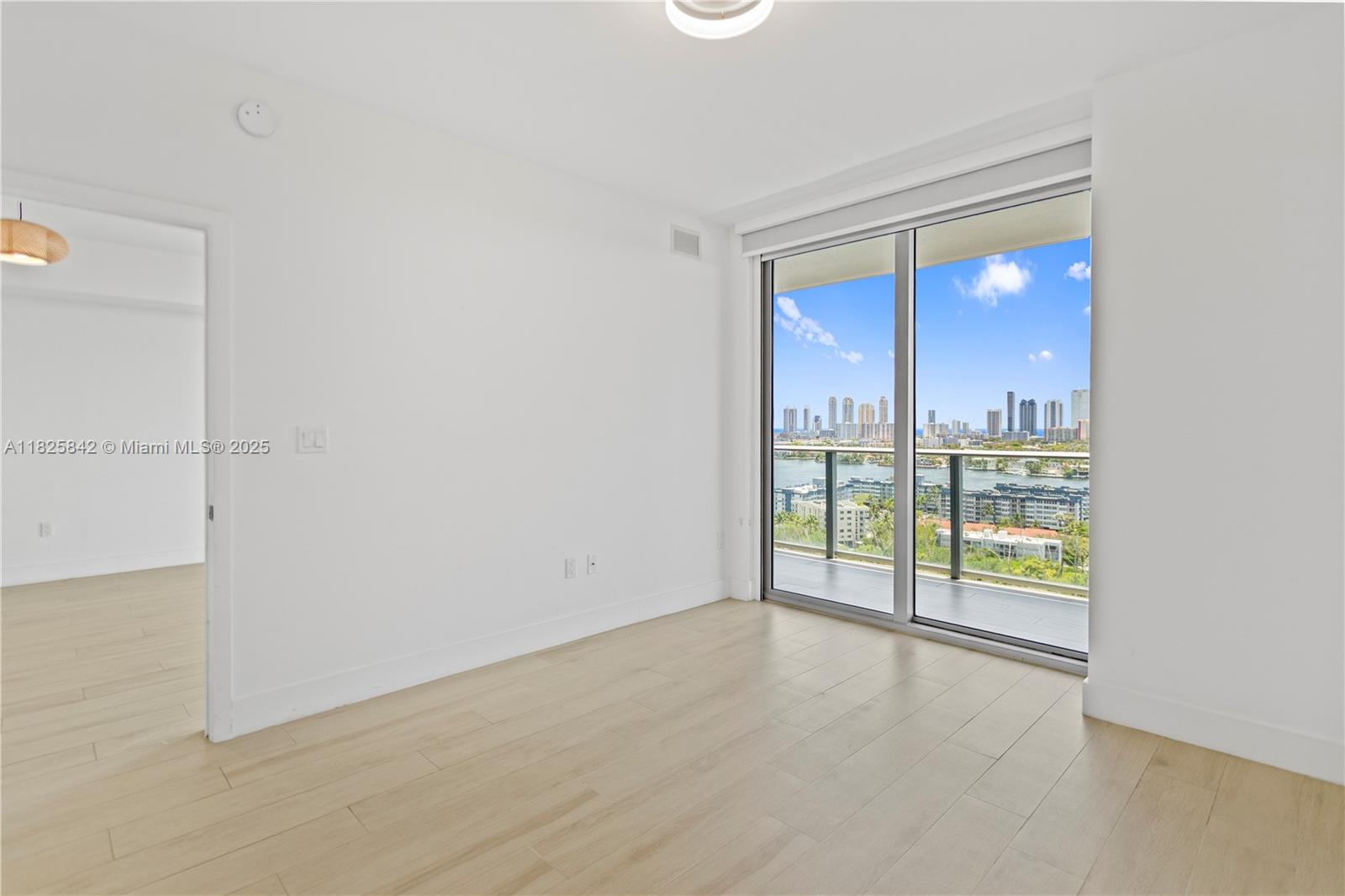 16385 Biscayne Blvd #1918, North Miami Beach, Florida image 42