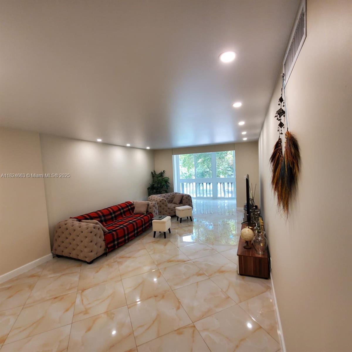 900 NE 12th Ave #306, Hallandale Beach, Florida image 1