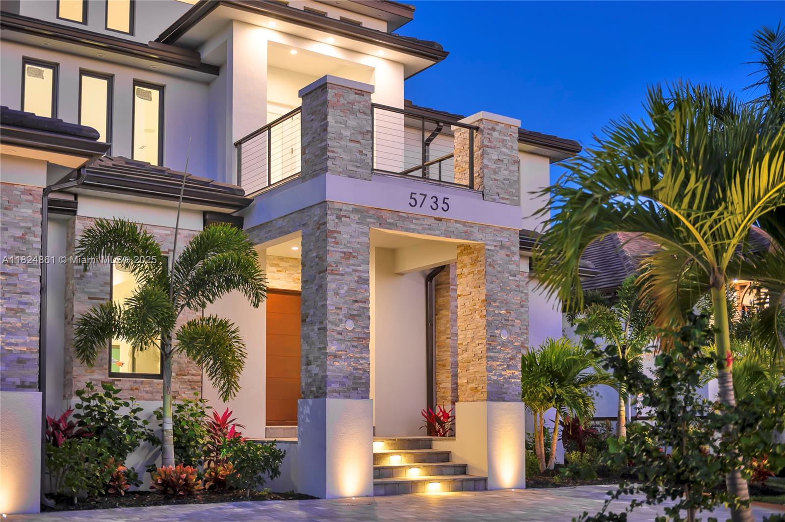 5735 Riverside Dr, Cape Coral, Florida image 2