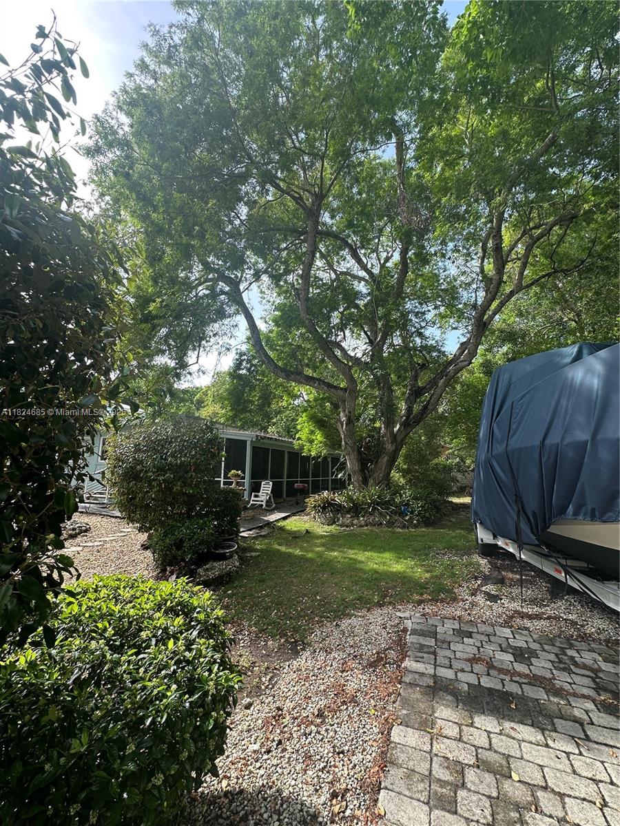349 Mahogany Dr, Key Largo, Florida image 6