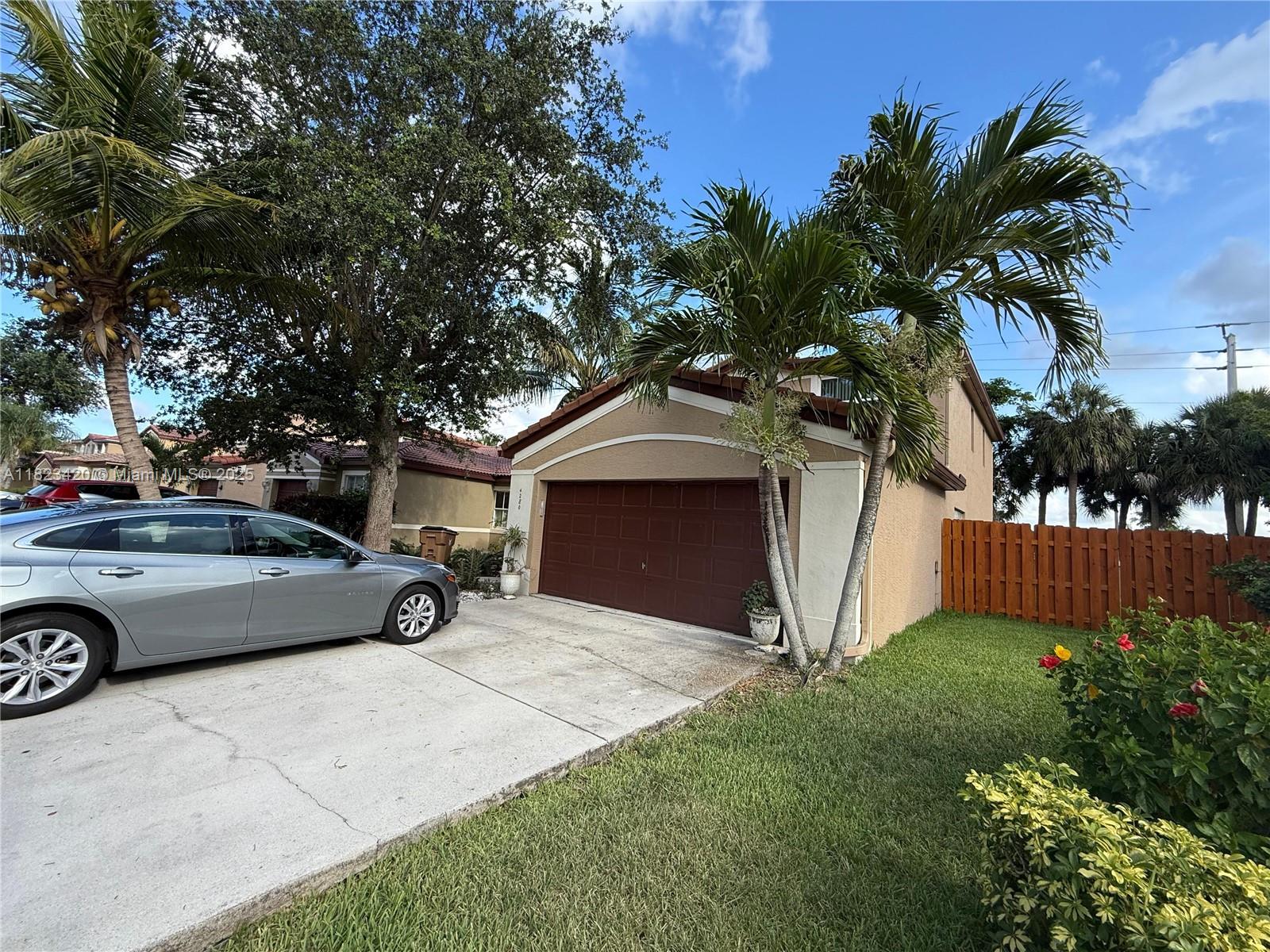 4280 NW 1st Pl, Deerfield Beach, Florida image 2