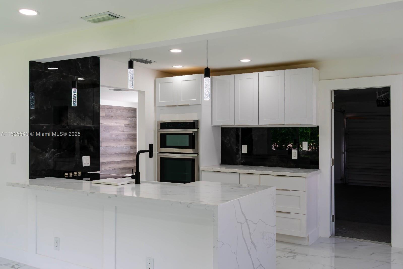 1009 Leisure Ln, Boynton Beach, Florida image 2
