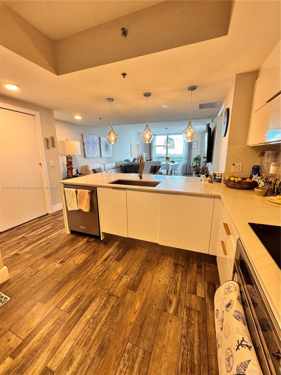 2681 N Flamingo Rd #908S, Sunrise, Florida image 4