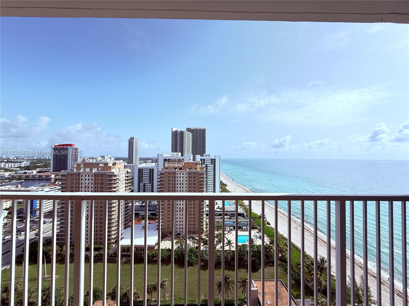 Condo for Sale in Hallandale Beach, FL