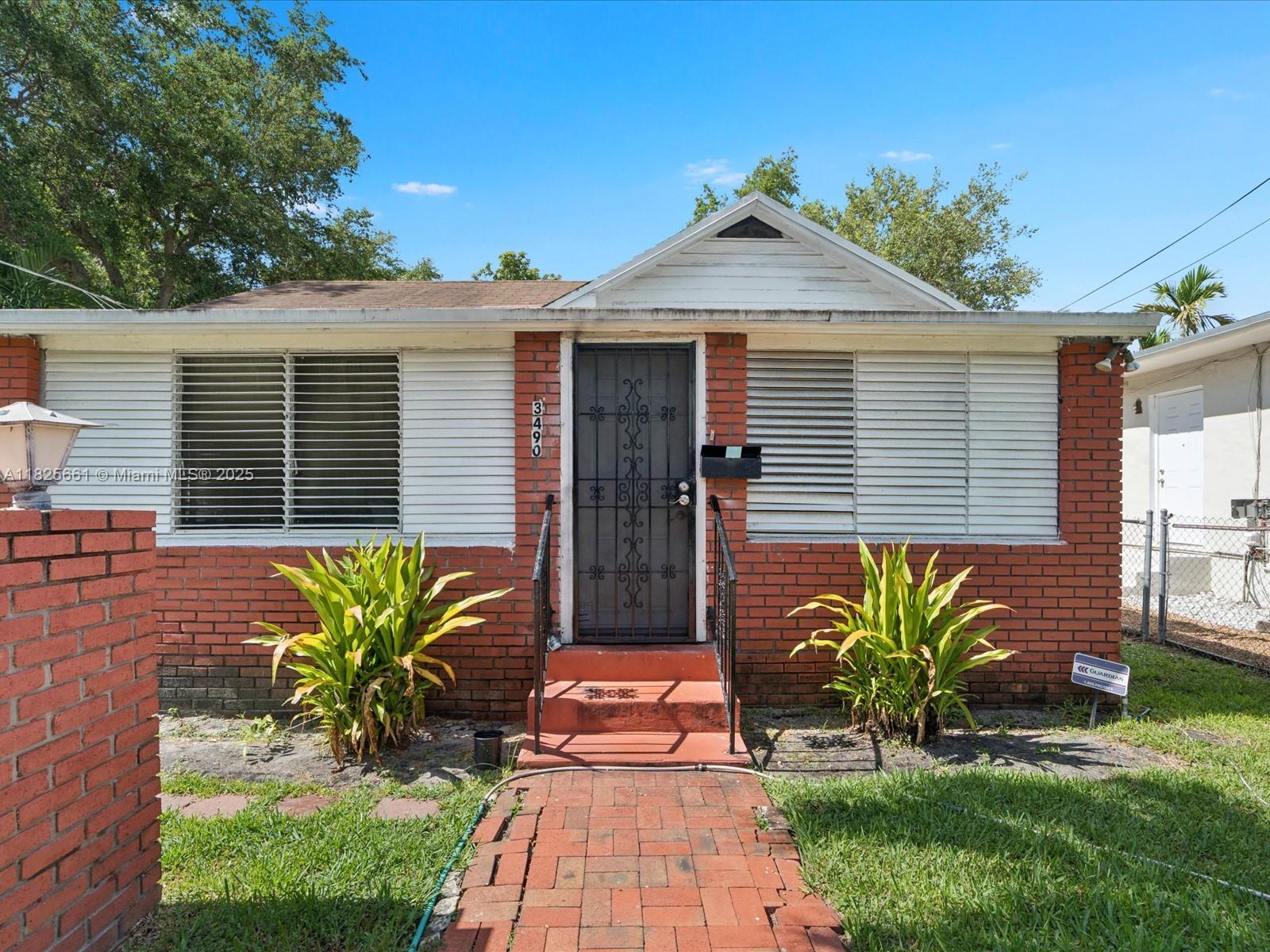 3490 Charles Ave, Miami, Florida 33133