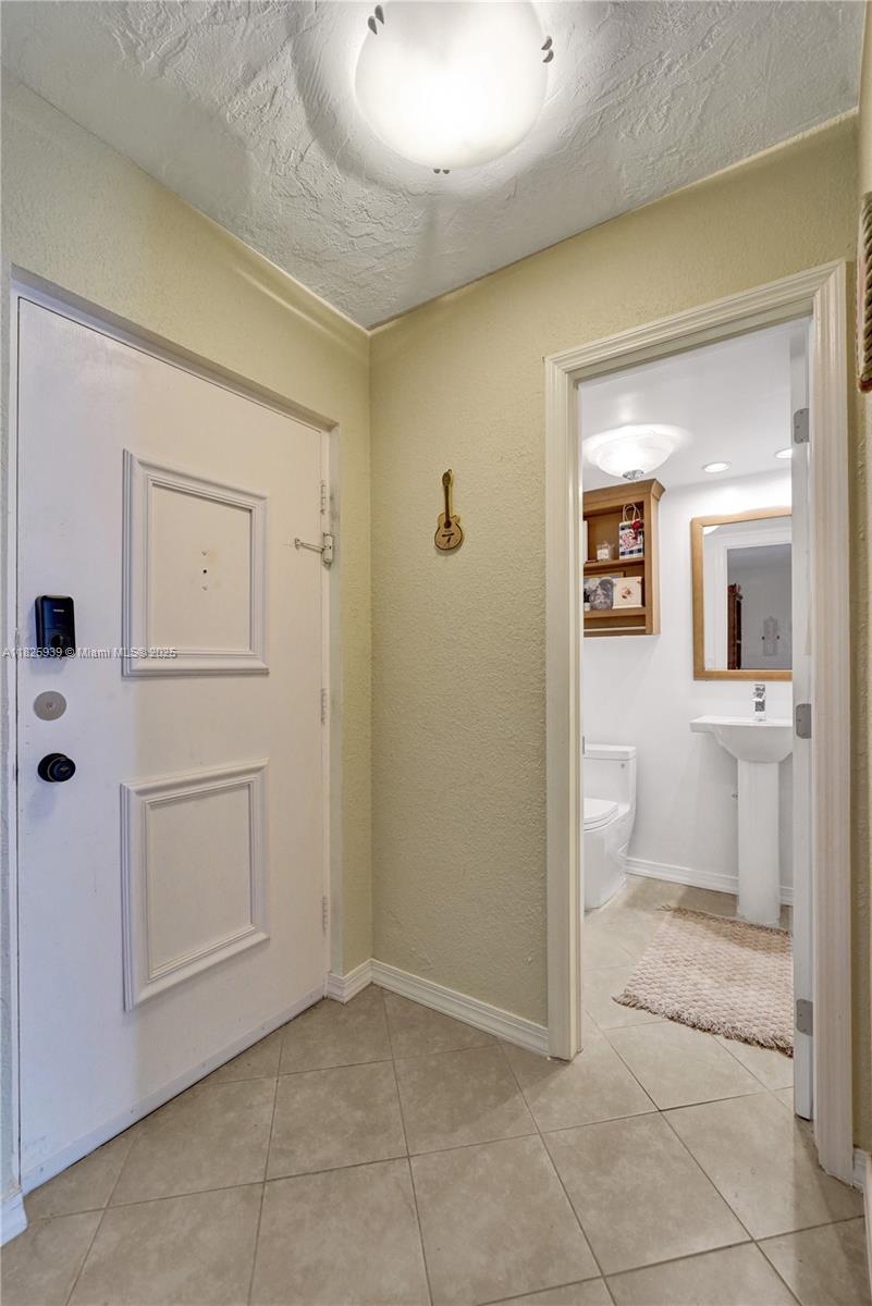 7100 NW 17th St #402, Plantation, Florida image 10