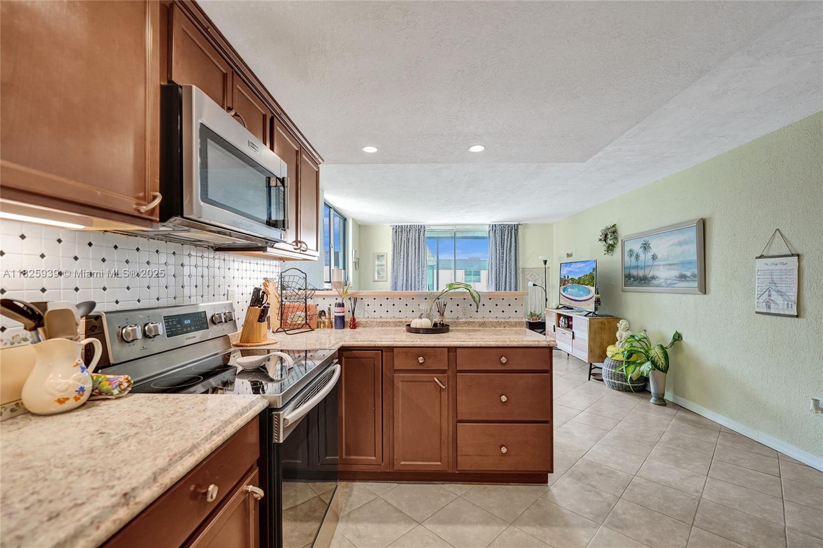 7100 NW 17th St #402, Plantation, Florida image 19