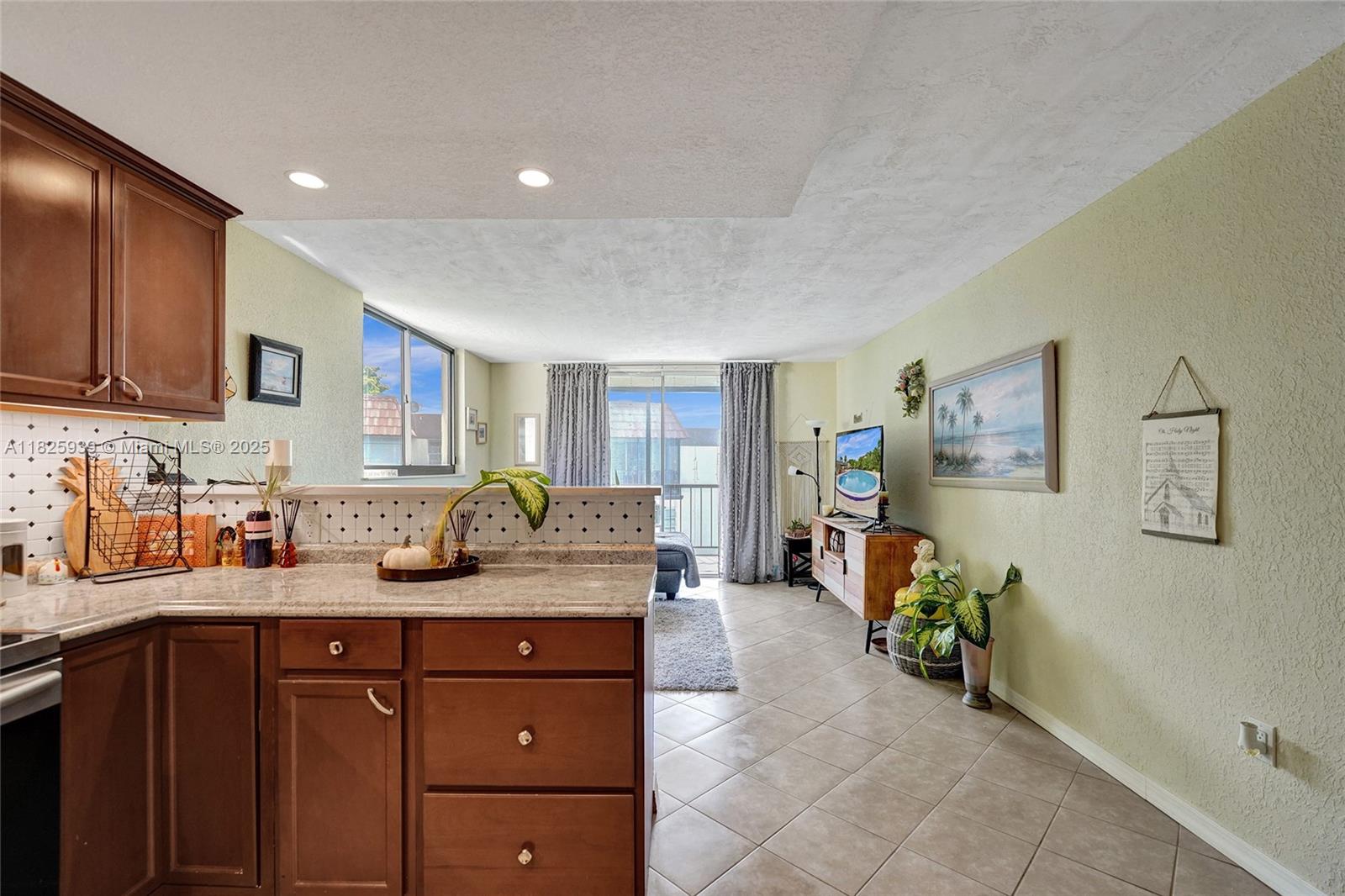 7100 NW 17th St #402, Plantation, Florida image 20