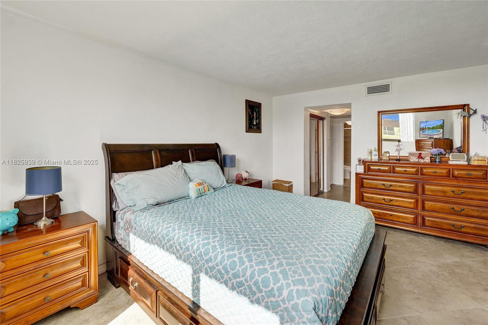 7100 NW 17th St #402, Plantation, Florida image 34