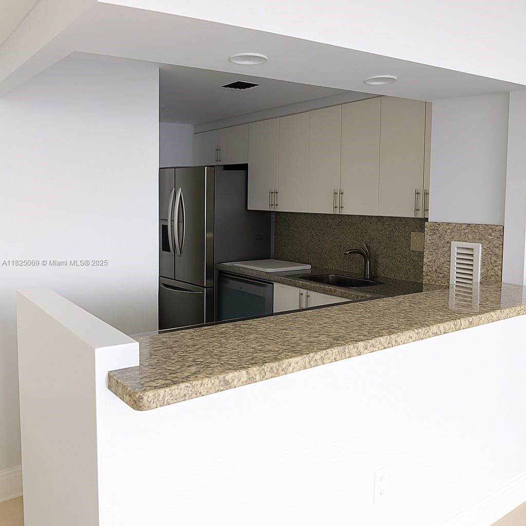 1865 79th St Cswy #15F, North Bay Village, Florida image 12